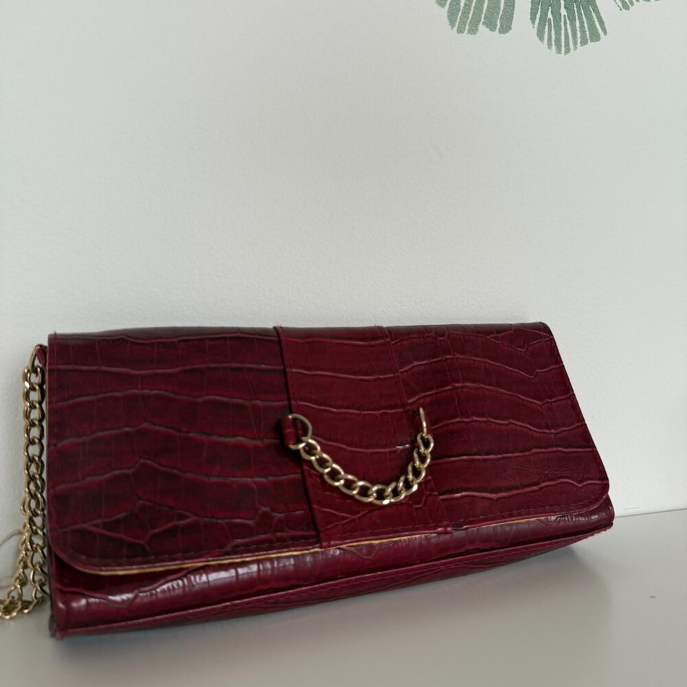 vintage red clutch